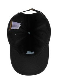 Cappello nero, in cotone, struttura a sei pannelli, visiera curva, etichette interne visibili, con un dettaglio ricamato di colore azzurro chiaro sulla parte inferiore.