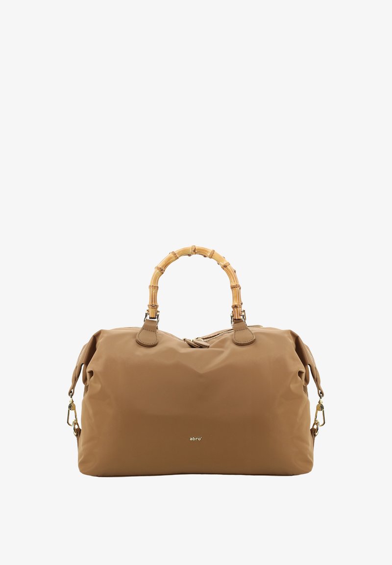 Braune Nylon-Tasche mit Bambusgriffen, goldfarbener Hardware und einem Reißverschluss oben. Mit Logodetail auf der Vorderseite und runder Form.