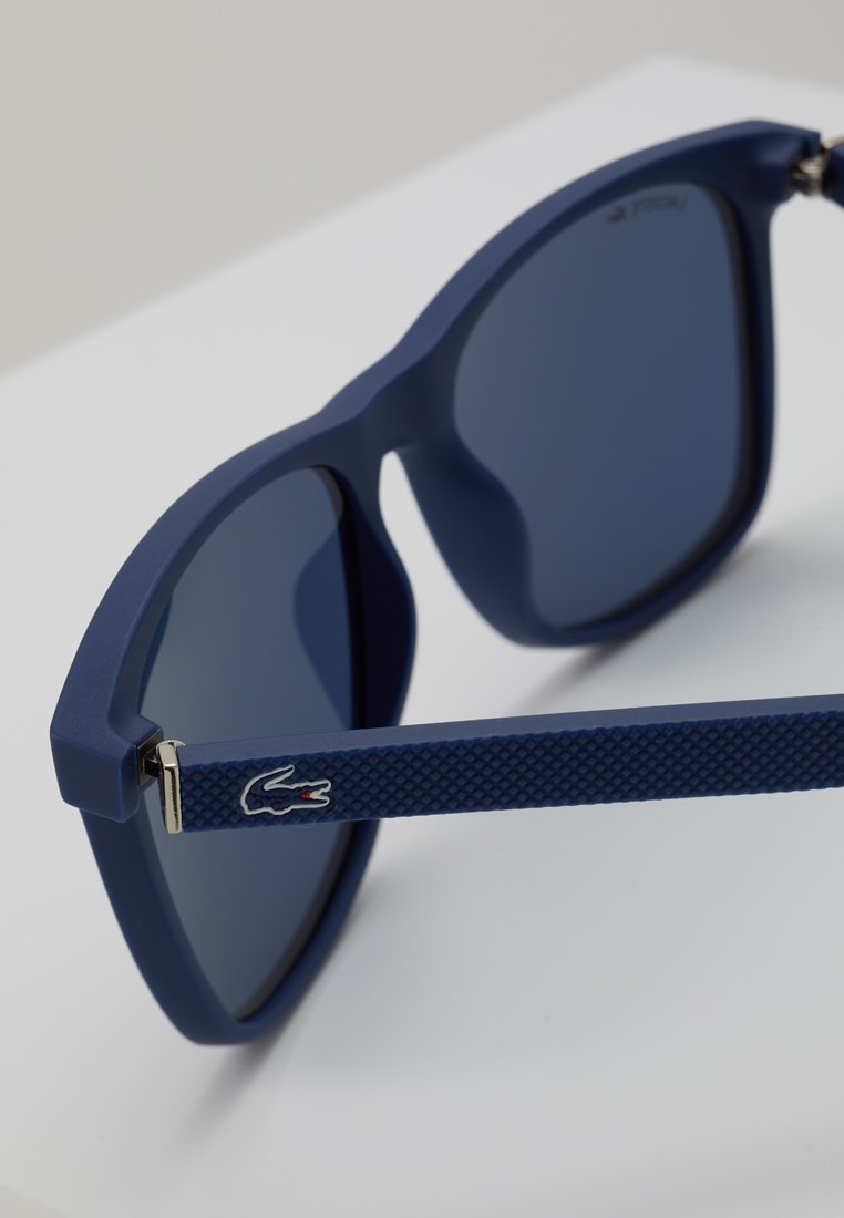 Herren Taschen & Koffer | Lacoste Sonnenbrille matte blue/blau - IG16977 Herren Taschen & Koffer | Lacoste Sonnenbrille matte blue/blau - IG16977