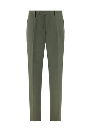Pantalon vert olive ajusté avec plis sur le devant, passants de ceinture, fermeture à boutons et jambes fuselées.