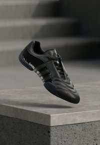 Nem kiválasztott, core black