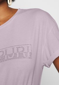 Napapijri Triko s potiskem - light pink