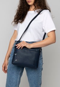 Picard YOURS 26 CM - Umhängetasche - ozean