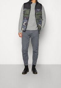 Brave Soul Džíny Relaxed Fit - grey