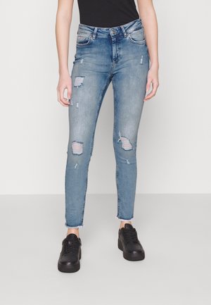 ONLY Petite ONLBLUSH MID - Jeans Skinny - light blue denim