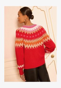 Ausgewählt, red lurex fairisle