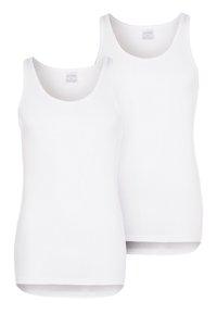 Deux débardeurs blancs avec des encolures rondes, fabriqués en tissu doux, présentant un design ajusté et des bords propres et sans couture.