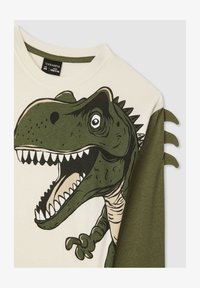 Selezionato, bianco lana