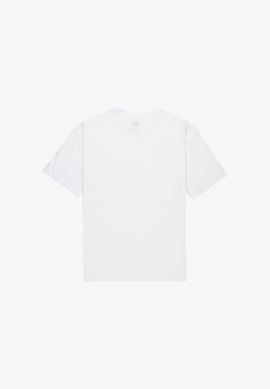 Hladké biele tričko s krátkymi rukávmi a okrúhlym výstrihom, položené na rovnej ploche, zobrazuje zadnú stranu na bielom pozadí.