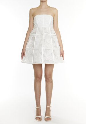 True Decadence MICAH BANDEAU CAGE  - Vestido informal - white