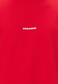 Pegador COLNE LOGO TEE - T-shirts med print - washed red