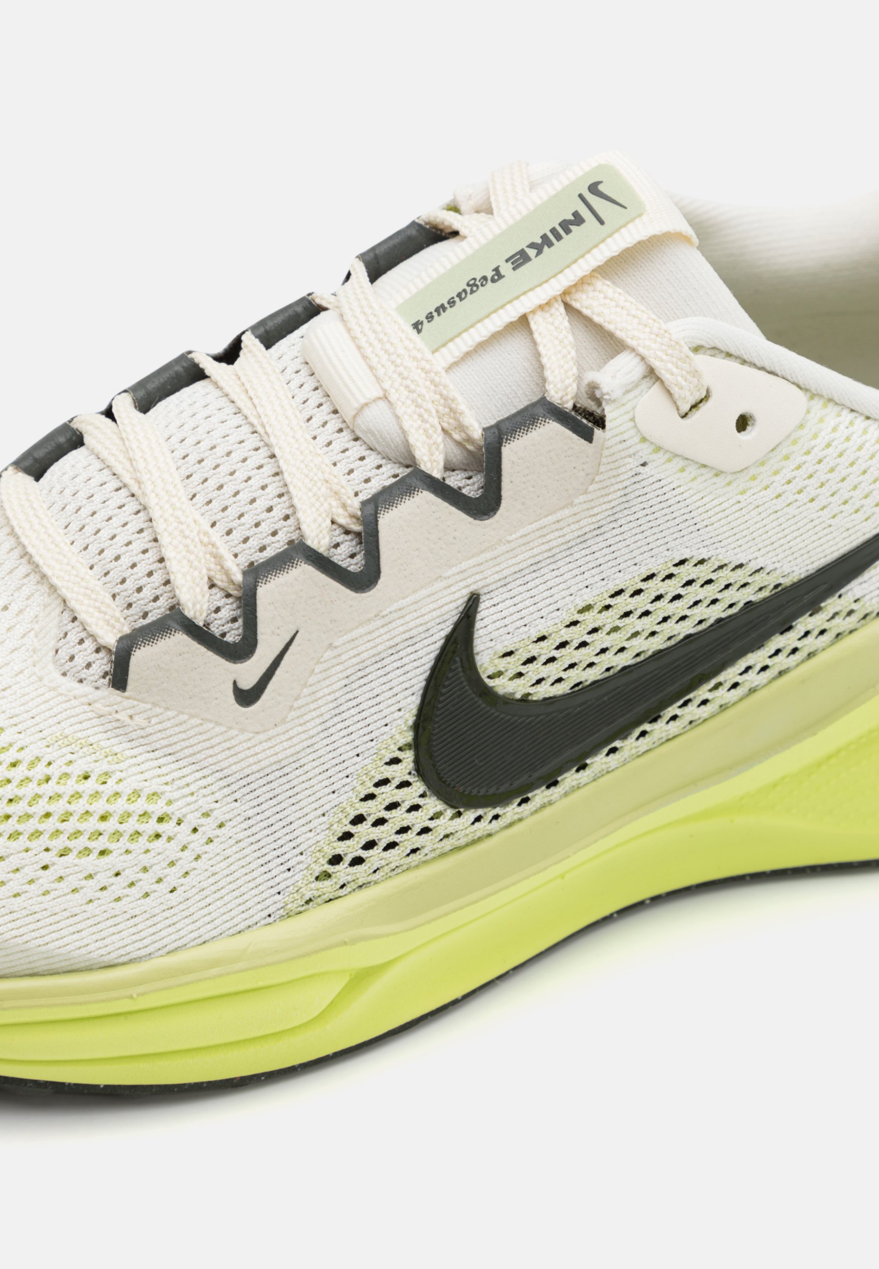 nike air zoom pegasus trail 2