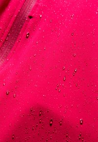 Brooks HIGH POINT  - Vandeniui atspari striukė - hyper pink fuchsia