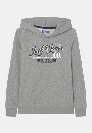 Szara bluza z kapturem z długimi rękawami, ściągaczami na rękawach oraz napisem "Jack & Jones Supply Denim Co. Quality Goods" na froncie.