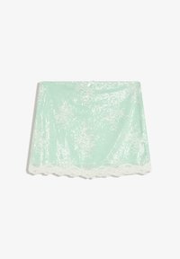 Selected, light green