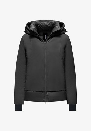 Giacca invernale imbottita nera con zip frontale, cappuccio attaccato e polsini a costine estesi sulle maniche.