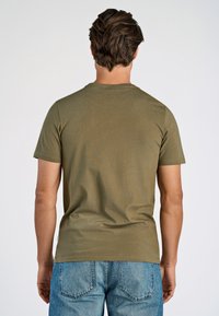 Lindbergh Printtipaita - dk olive