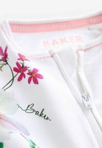 Baker by Ted Baker SET REGULAR FIT - Fødselsgave /Dåbsgaver - white