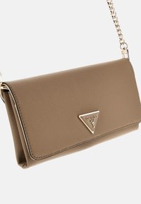Guess NOELLE  FLAP  - Rankinė per petį - beige