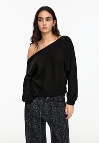 PULL&BEAR ASYMMETRIC - Maglione - black