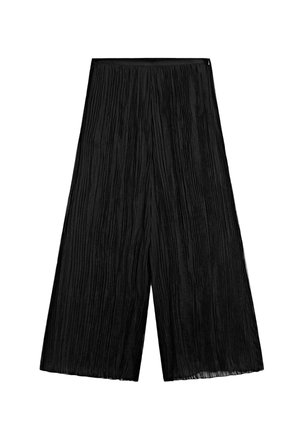 Pantalons larges plissés noirs en tissu texturé, avec une taille haute et une silhouette fluide. Aucun matériel ou accent visible.