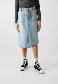 ONLY - ONLLILIAN POCKET MIDI SKIRT - Teksaseelik - light blue denim Väikepilt 1