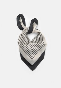 Černý a krémový hedvábný šátek s diamantovým vzorem, zahrnující úzké pruhy a kontrastní lem. Dokončené okraje vytvářejí hladkou texturu.