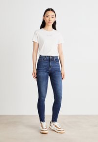BOSS MAYE  - Blugi skinny fit - bright blue