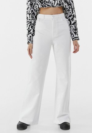 Jean flare - white