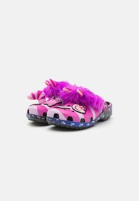 Crocs CHESHIRE CAT UNISEX - Pantoletai - black/pink