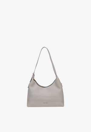 Borsa a tracolla in pelle grigio chiaro con una singola tracolla e dettagli in fibbia argentata, design minimalista, piccolo logo al centro frontale.
