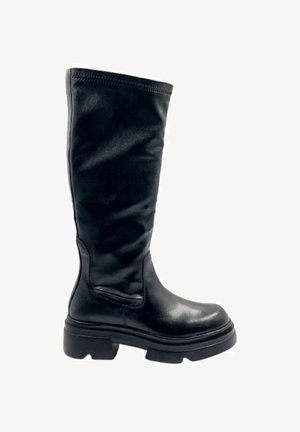 Stivale nero al ginocchio con suola massiccia e punta arrotondata, finitura in pelle liscia e dettagli di cuciture minimaliste.