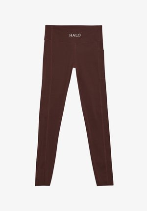 Vinröda leggings med hög midja, utrustade med sidofickor och kontrasterande sömmar. Varumärket "HALO" visas på midjebandet.