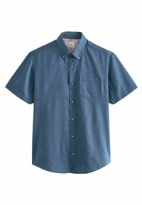Camisa de botones de manga corta en color verde azulado, confeccionada en una tela texturizada; cuenta con un bolsillo en el pecho y siete botones redondos a lo largo de la tapeta delantera.