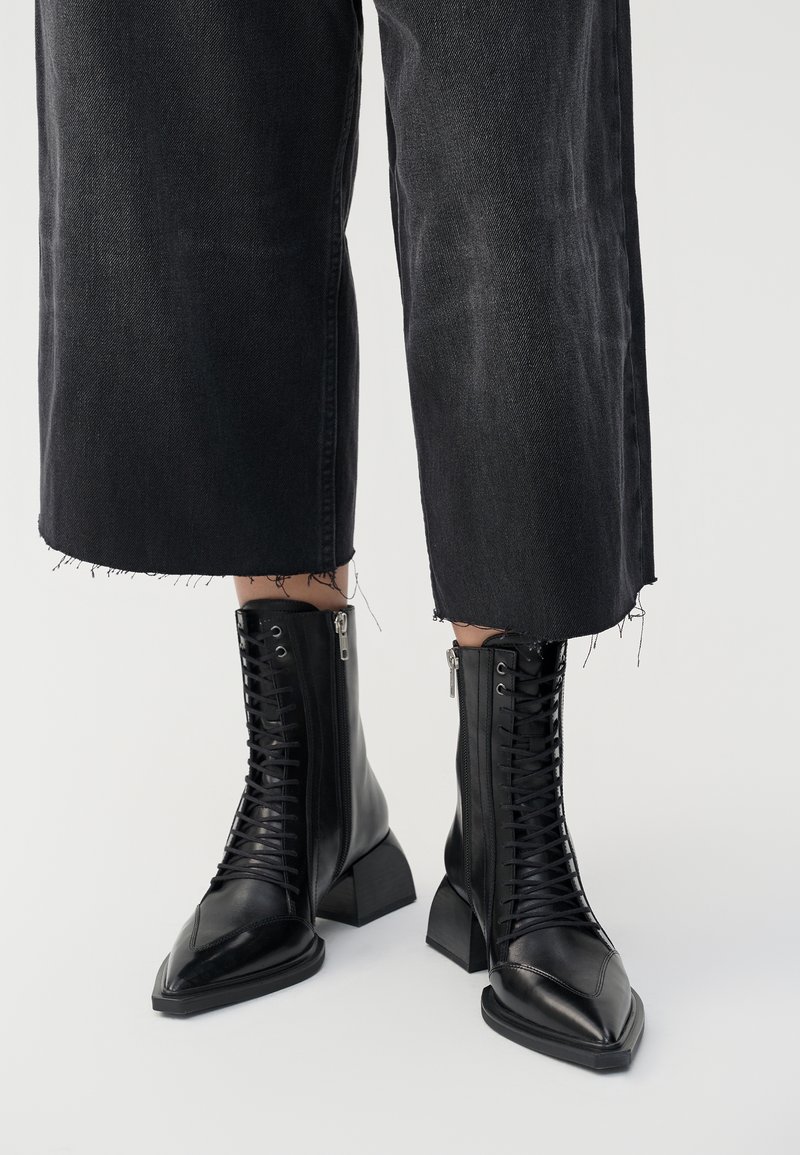 Vagabond VIVIAN - Lace-up ankle boots - black - Zalando.co.uk