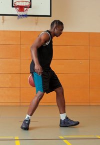 Puma MB.03 LO TEAM - Zapatillas de baloncesto - black/strong gray