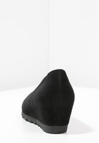 Gabor Zeppe - black
