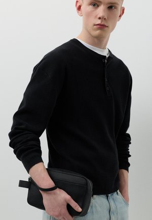 PULL&BEAR WITH HANDLE - Geantă cosmetice - black