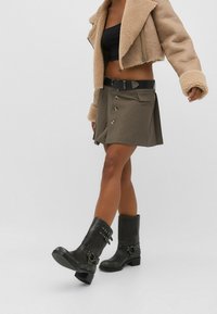 Stradivarius Bunda z umělé kůže - light brown