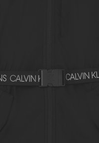 Calvin Klein Jeans Chaqueta de invierno - black