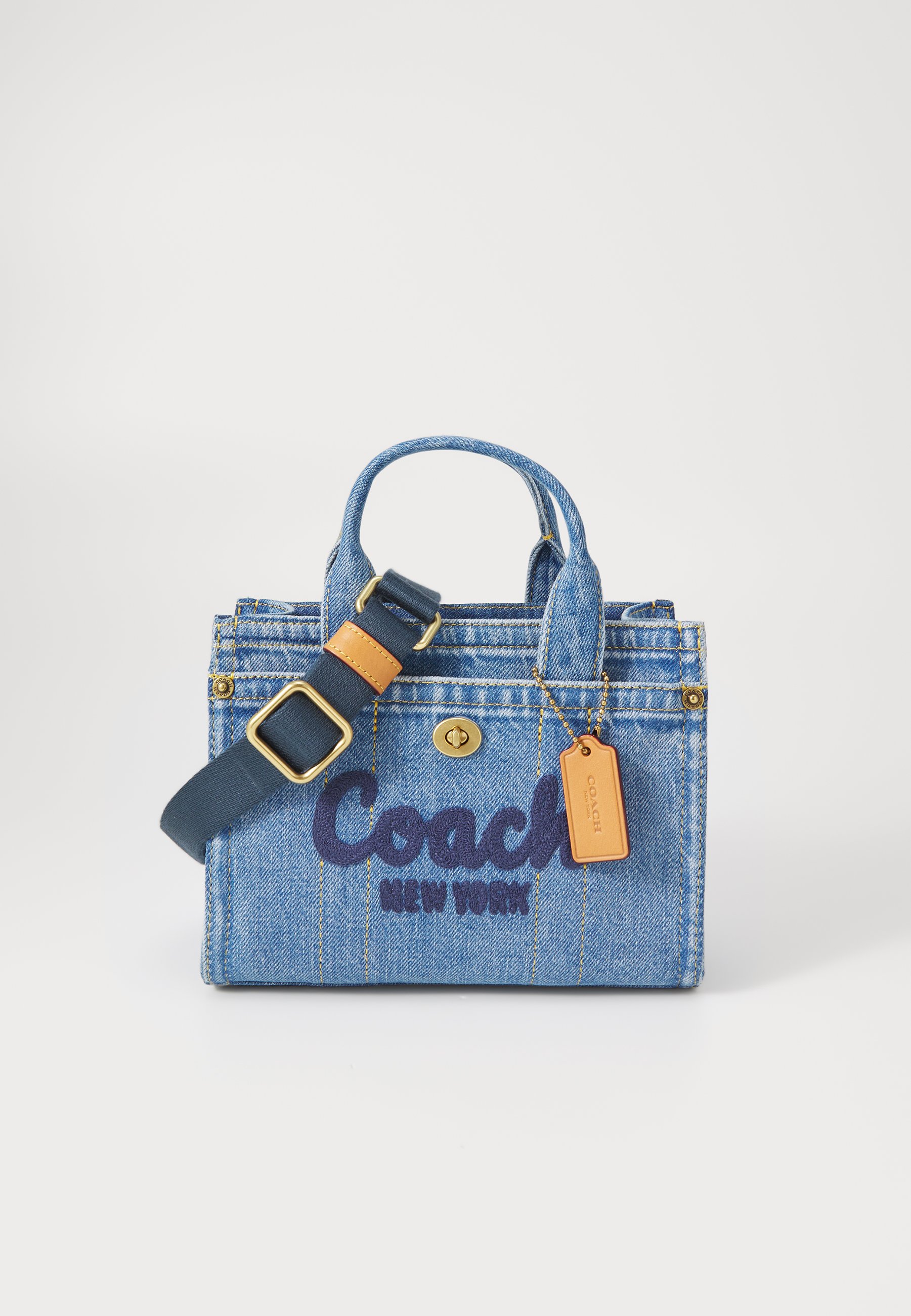 トートバッグ Coach Cargo Tote - Coach - Cotton - Blue COACH CARGO TOTE - Handbag - indigo/light blue - Zalando