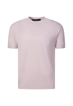 Lichtroze T-shirt met korte mouwen en ronde hals met geperst "PARIS KARL LAGERFELD" tekst op de borst, middelgrootte.