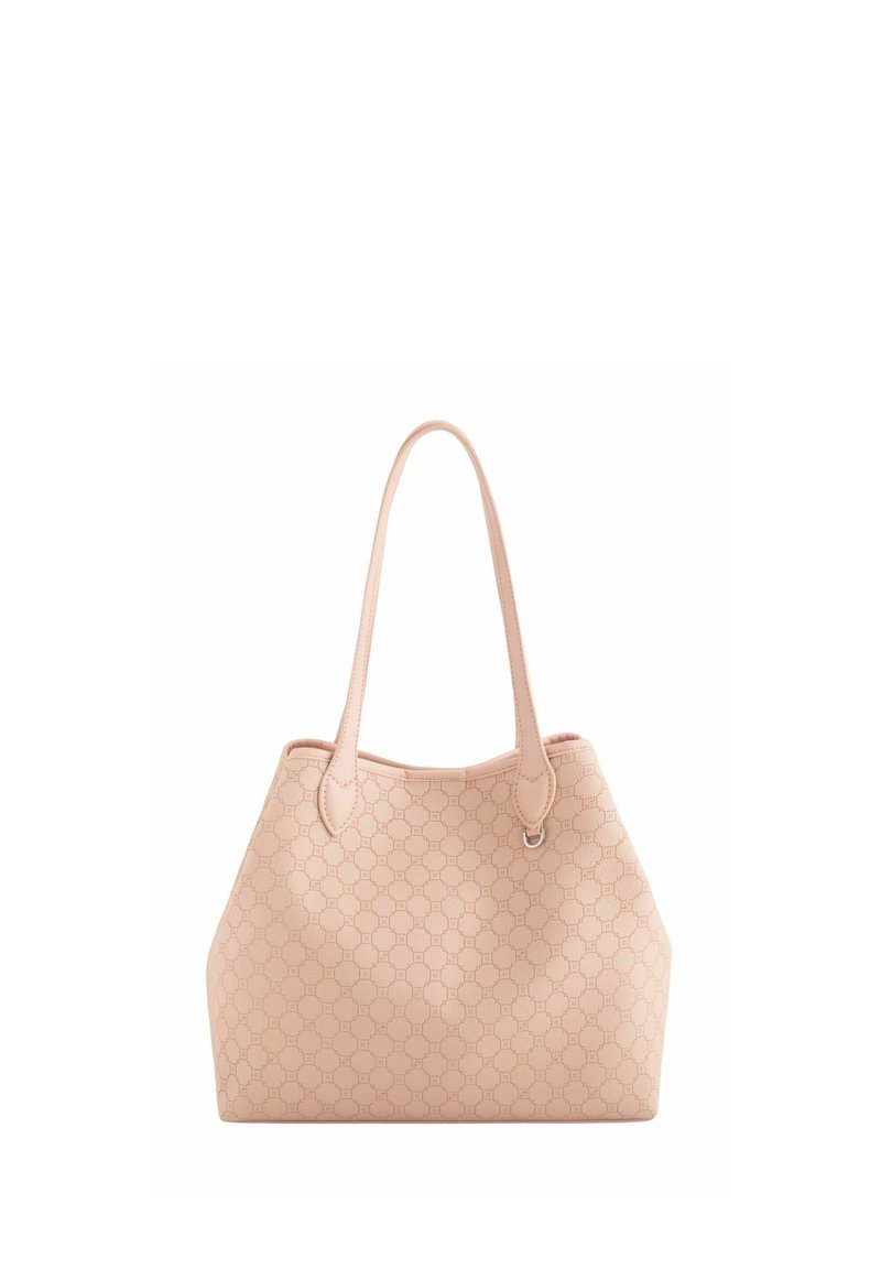 Sac cabas rose clair avec un motif hexagonal texturé. Matière douce, forme structurée et deux longues anses avec un accent argenté.