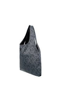 Szara i czarna torba na ramię z tkaniny w paski zebry, z szerokimi uchwytami i miękkim, luźnym fasonem.