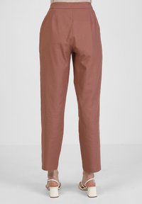 Modanisa Tygbyxor - brown