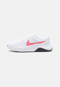 Nike Performance - LEGEND ESSENTIAL 3 - Trainingsschuh - white/bright crimson/black/barely grape/metallic silver Thumbnail-Bild 1