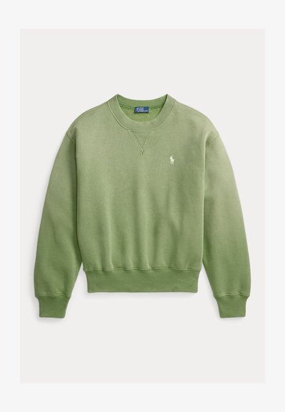 Zielona bluza z prążkowanymi mankietami i ściągaczem, okrągłym dekoltem oraz małym haftowanym logo na piersi. Gładka tekstura i casualowy design.