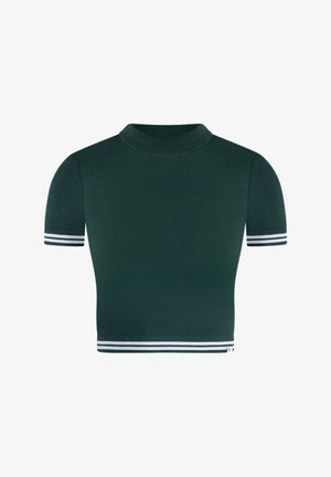 Kortærmet mørkegrøn top med høj hals, der har hvide striber på ærmekanterne, lavet af glat stof.