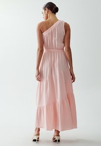 THE FATED TARRA - Maxi šaty - pale pink