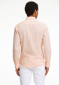 Lindbergh Camisa - peach